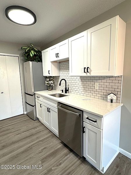 4th image of 1604 Cambridge Manor Drive