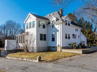 13 Bates St, Mendon, MA 01756
