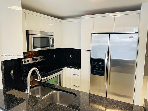 5th image of 185 SE 14th Ter APT 1413