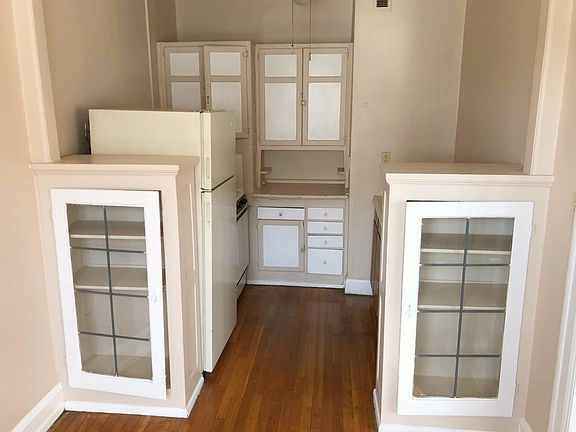 5th image of 3726 N Meridian St APT 2
