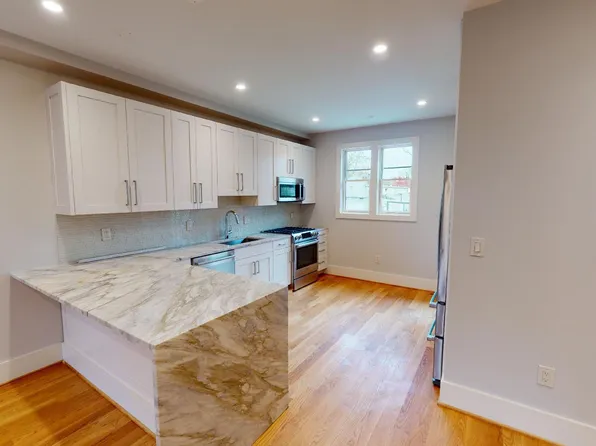 643 Lamont St NW #B, Washington, DC 20010