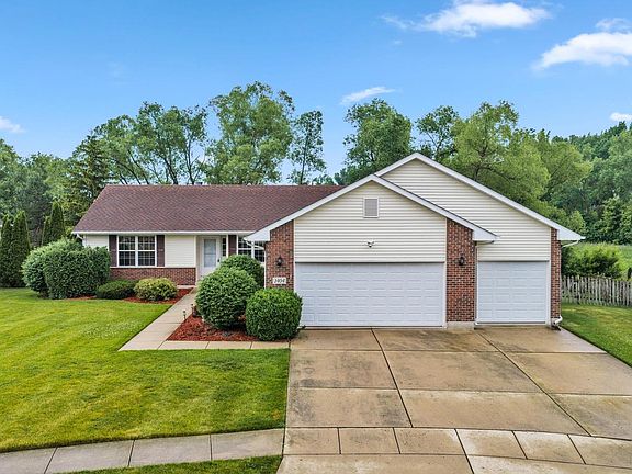 3rd image of 1404 Willow LANE