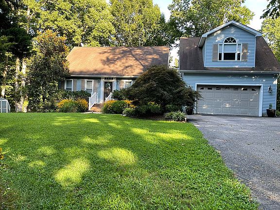 3rd image of 23514 Kingston Ln