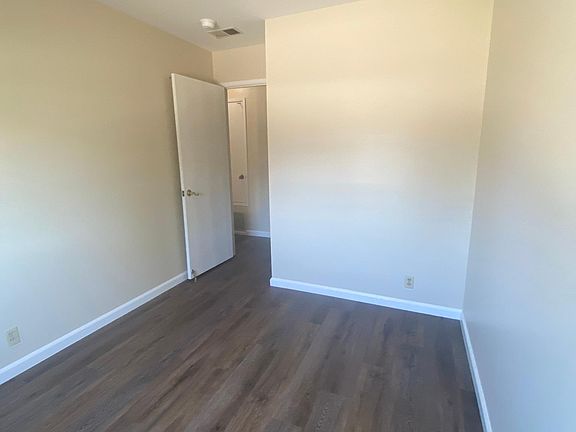 3rd image of 3956 Lake Tahoe Ter