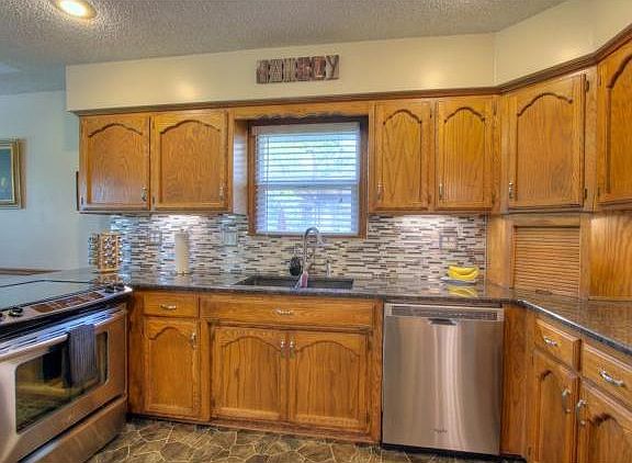 4th image of 2108 N Ponca Dr