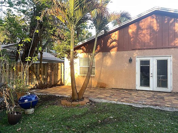 4th image of 954 W Bramblebush Cir