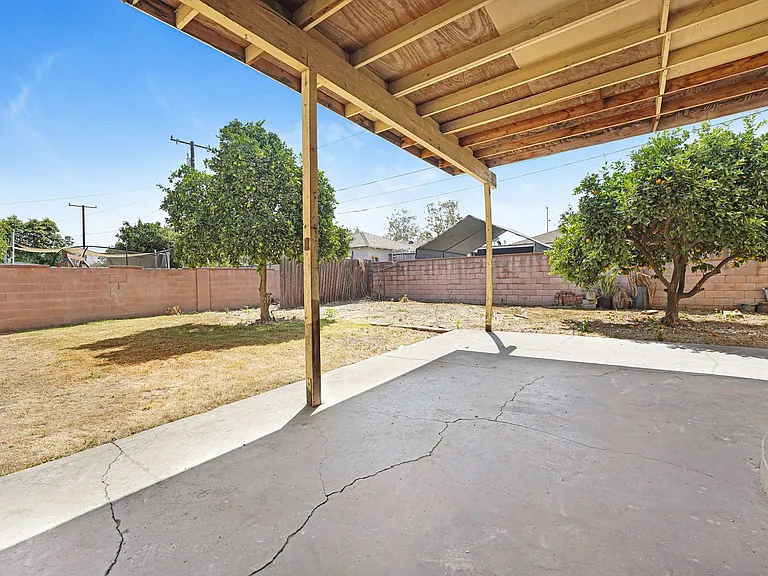 11145 Central Ave — Photo 14