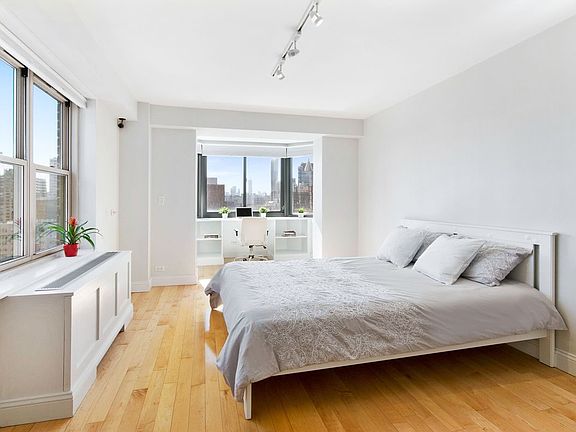 4th image of 273 Lexington Ave #20B