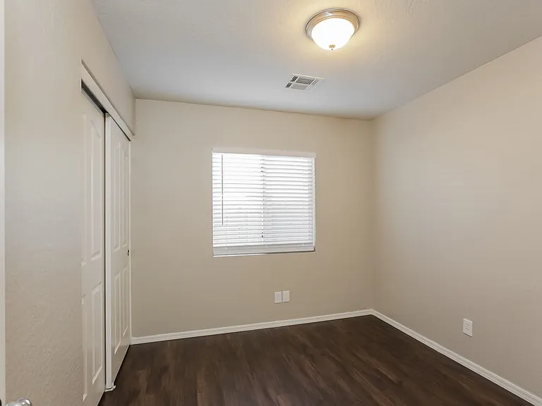 2718 W Pecan Rd — Photo 12