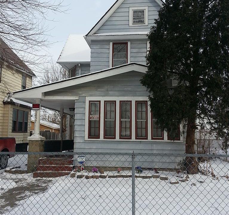 1st image of 3857 W 37th St