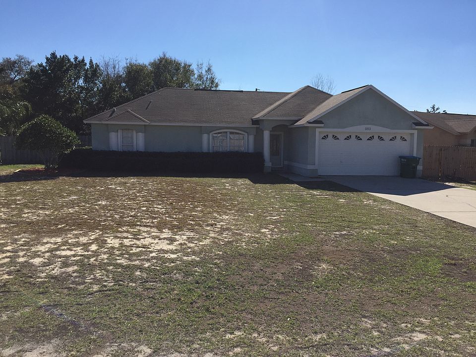 Front view of home