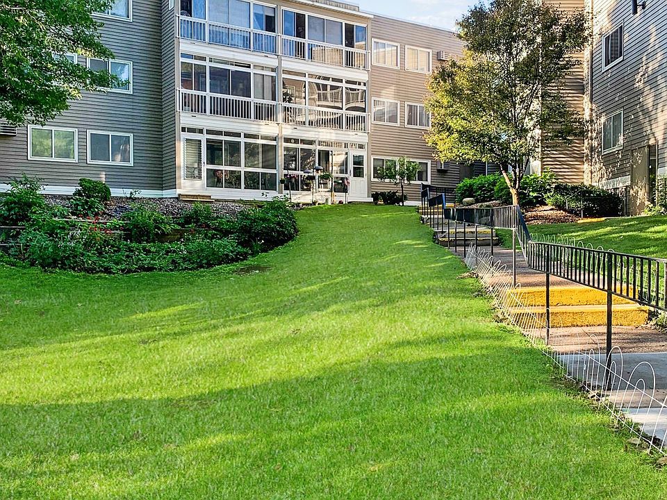 1st image of 135 Viking Dr E APT 120
