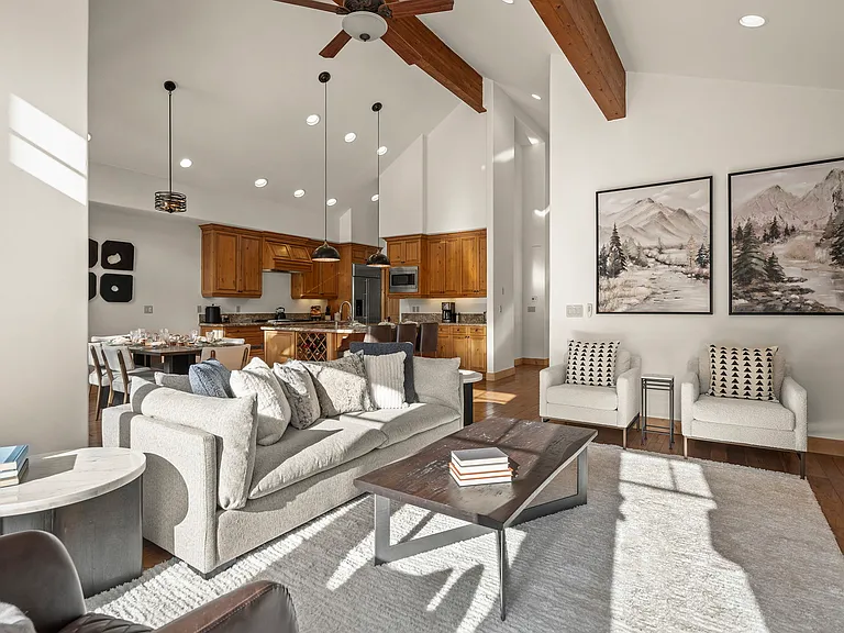 10247 Valmont Trl — Photo 7