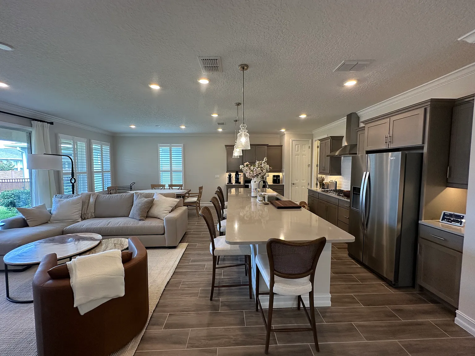 2 bed, 1862 sqft, $4,500 — Photo 1