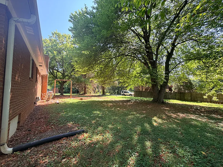 5701 Cates Dr — Photo 50