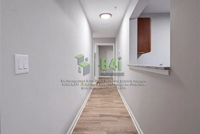 3 bed, 2.0 bath, 1232 sqft, $1,425 — Photo 2