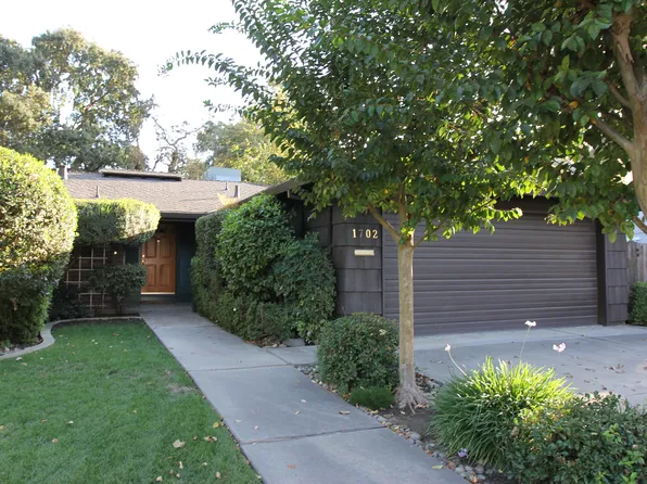 1702 Meadow Ave, Stockton, CA 95207