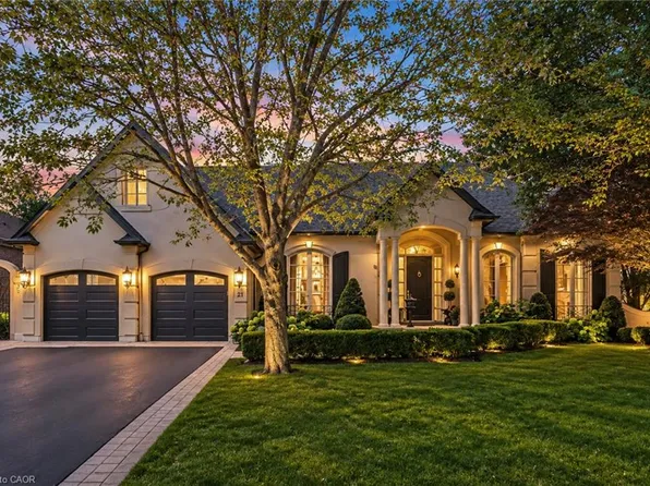 21 Harrington Pl, Hamilton, ON L9G 4Z2
