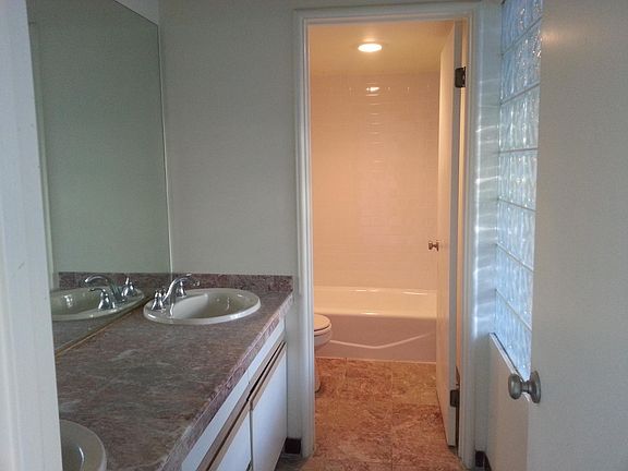 3rd image of 1019 Grant St Unit B