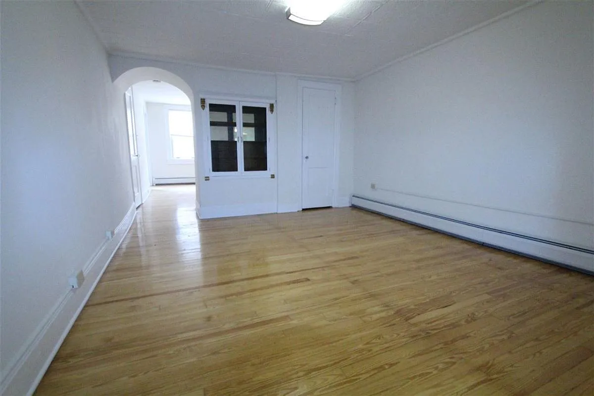 2 bed, 1200 sqft, $3,250 — Photo 1