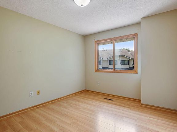 3rd image of 1302 Aston Cir
