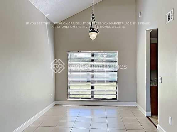 5th image of 12058 Stone Crossing Cir