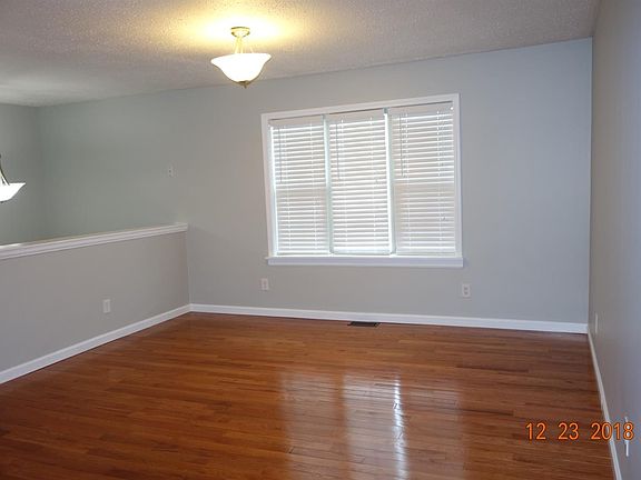 2nd image of 2771 Northlawn Ave