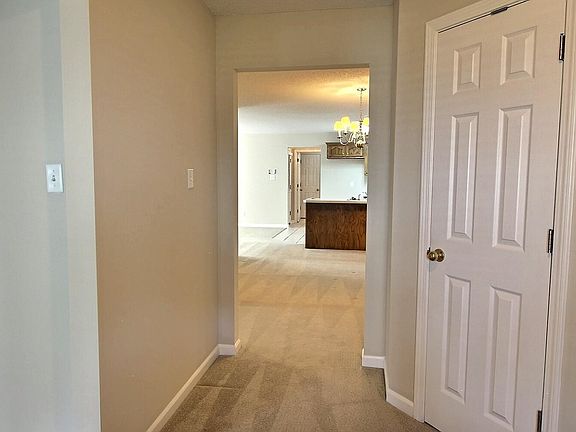 3rd image of 120 Center Springs Dr