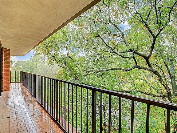 4th image of 9333 Memorial Dr APT 409