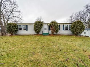 7423 Rice Rd, Auburn, NY 13021