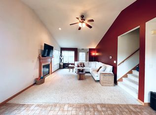 W5825 Skippers Ln #A, Appleton, WI 54915