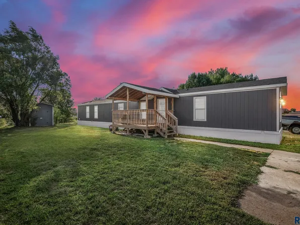 3110 N Fiero Pl, Sioux Falls, SD 57104
