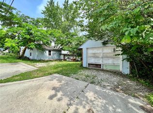 302 E Main St, Bethany, IL 61914