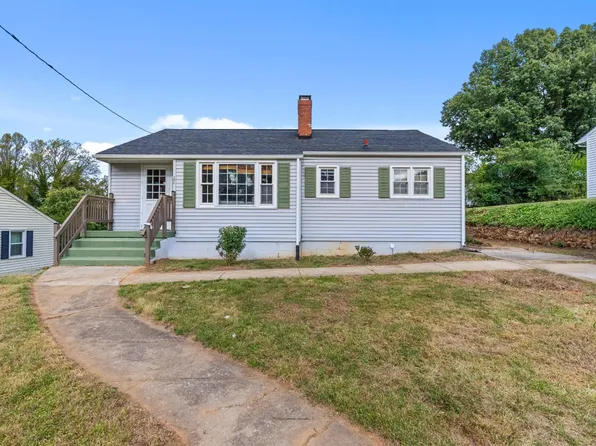 749 Crestwood Cir, Lynchburg, VA 24502