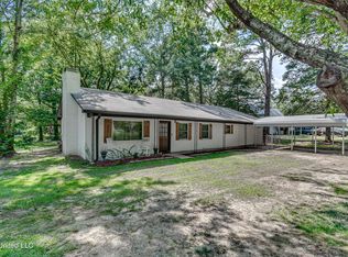 121 Melrose Cir, Florence, MS 39073