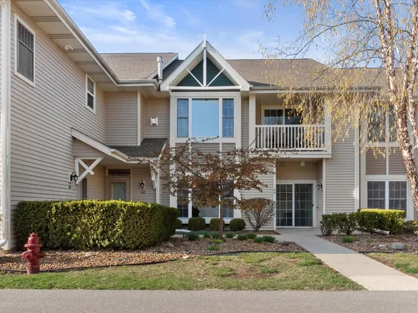 6170 Walnut LANE #99, Cudahy, WI 53110