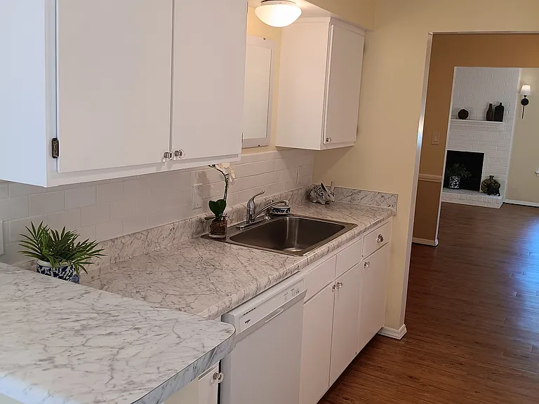 721 Stadium Dr #721 — Photo 9