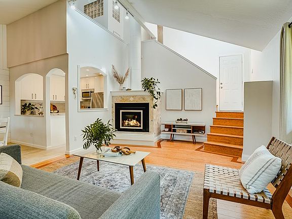 5th image of 3019 Arlington Dr
