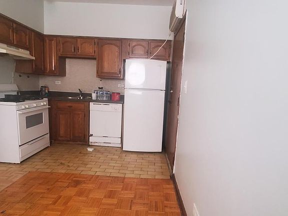 3rd image of 4808 N Christiana Ave APT 1W