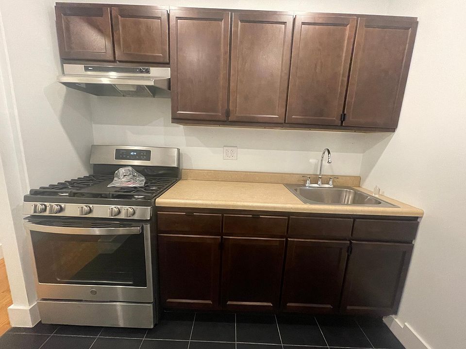 1st image of 110 E 176th St Floor 4