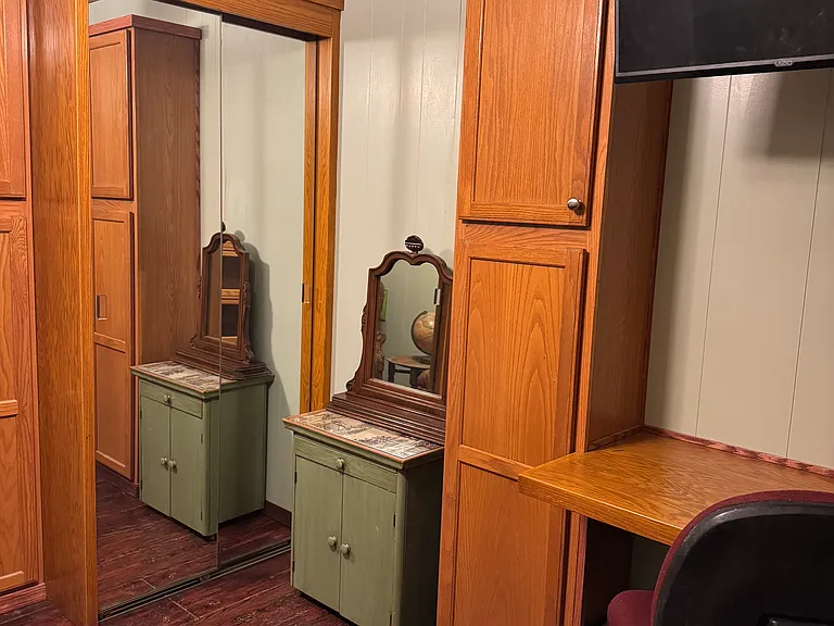 Additional room closet space.