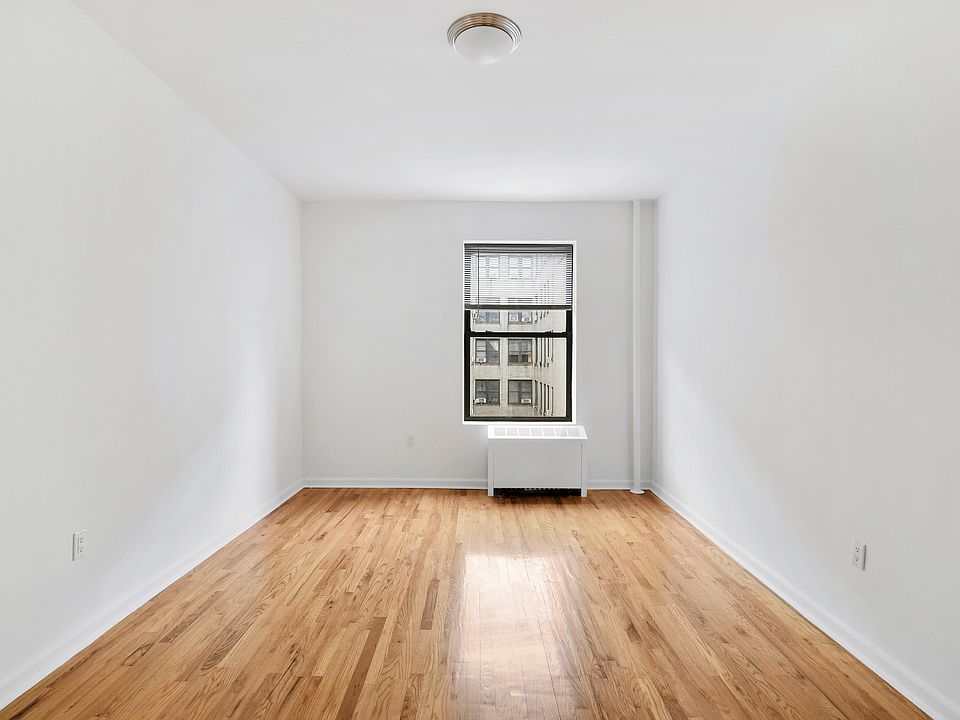 1st image of 920 Riverside Dr APT 42B
