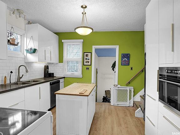 4th image of 2262 Reynolds St