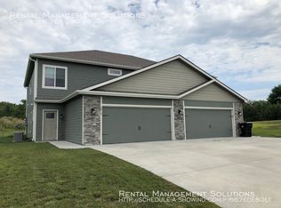 5816 SW 12th St, Topeka, KS 66604