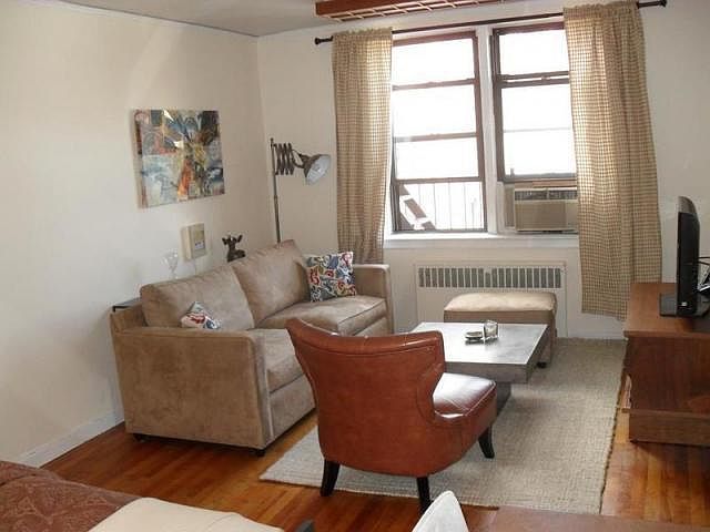 1st image of 305-313 W 18th St #2A