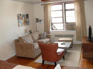 305-313 W 18th St #2A, New York, NY 10011