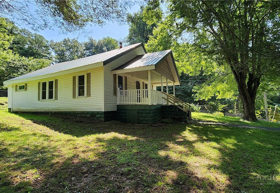1st image of 844 Connahetta Street