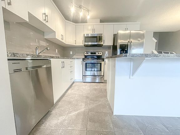 2nd image of 160 Cityscape Row NE