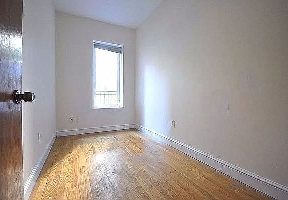 3rd image of 8 E 30th St #4E