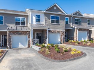 128 Hudson View Ter, Hyde Park, NY 12538
